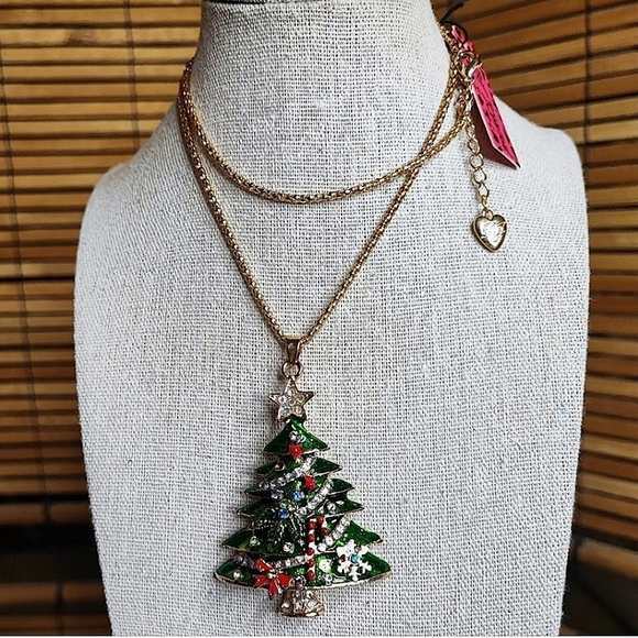 Vintage Christmas Angel With Wings Prong Set Rhinestone Gold Tone Brooch - Picture 10 of 11